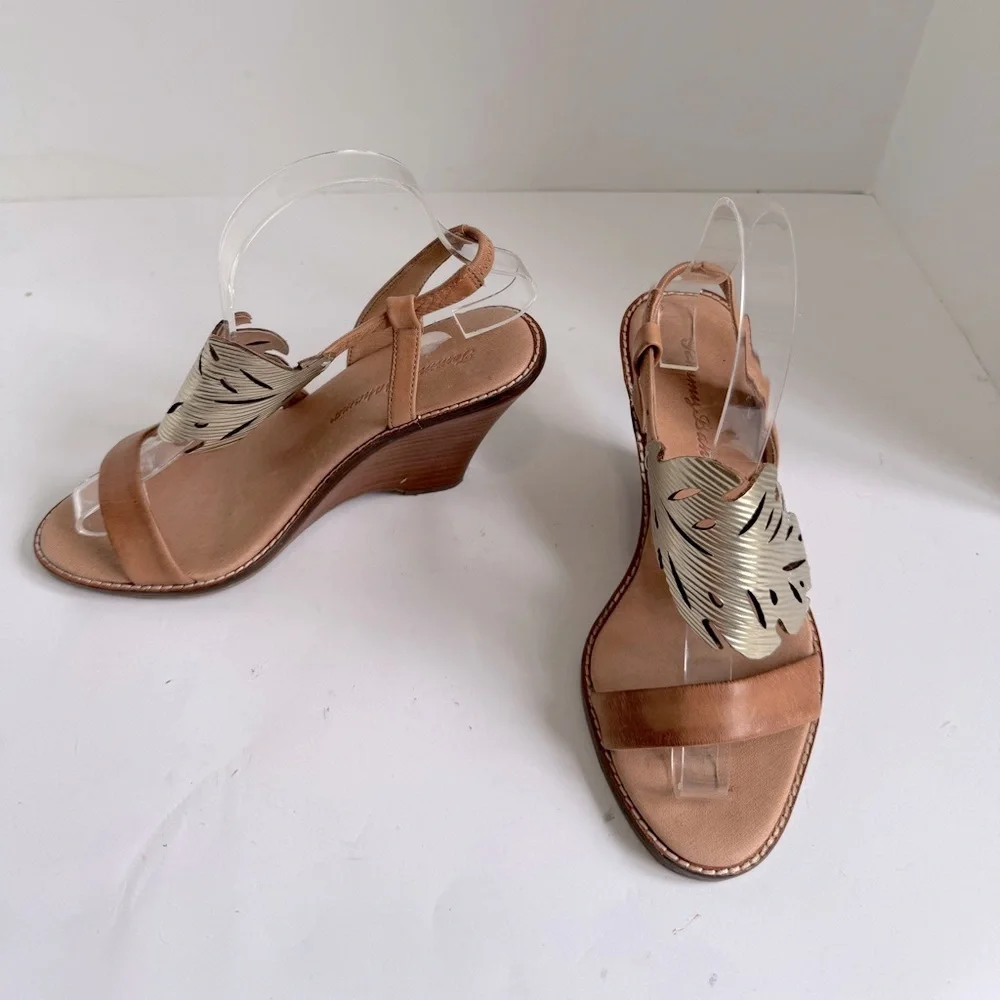 Tommy Bahama Plumeria Leather Wedge Sandals Size 6.5_4